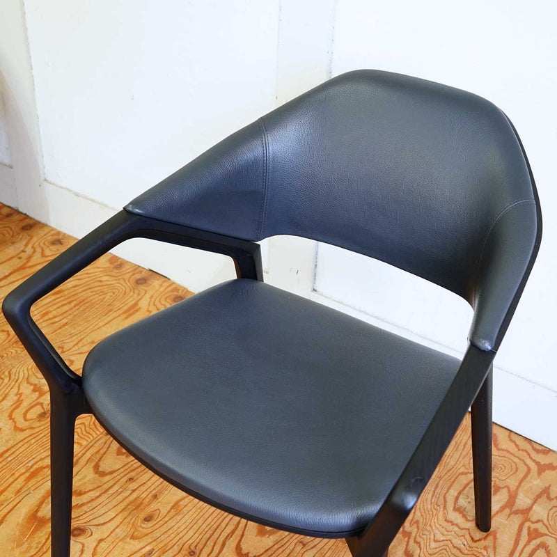 カッシーナ / Cassina イコ アームチェア 133 ICO ブラック 本革 中古