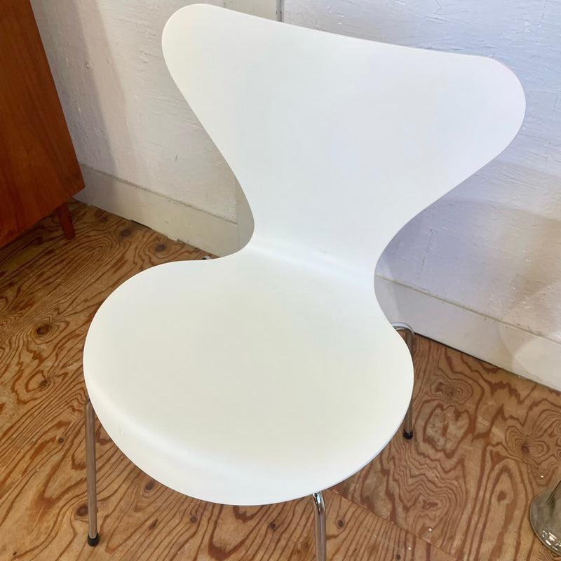 フリッツ・ハンセン / FRITZ HANSEN セブンチェア ホワイト ラッカー【1】 アルネ・ヤコブセン 中古